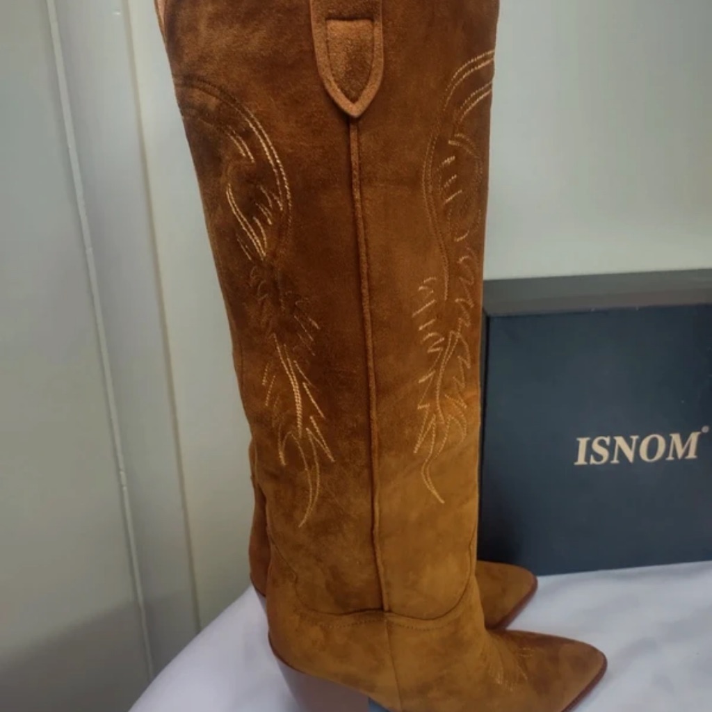 Isnom Women's Brown Suede Heeled Boots